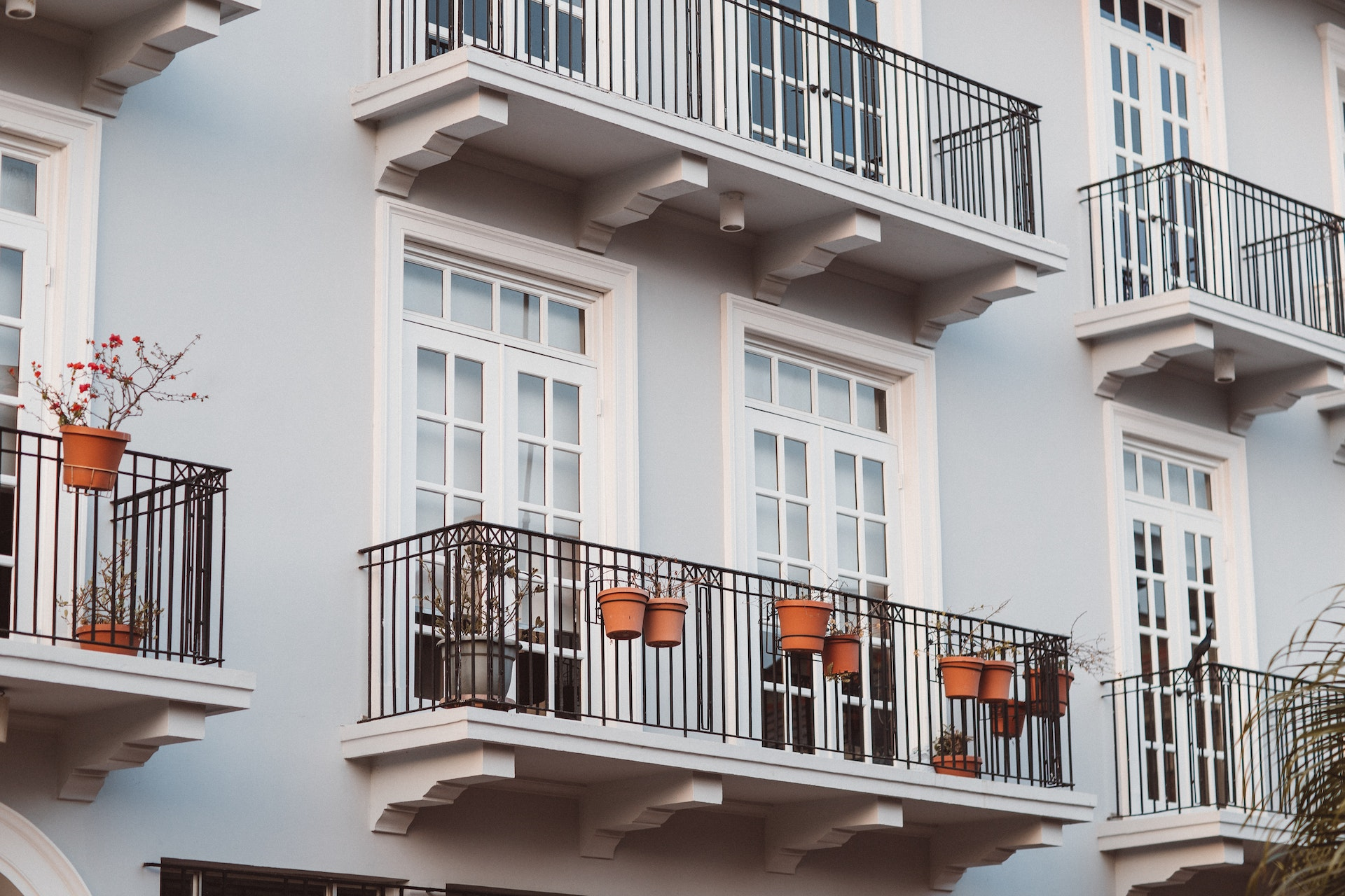 Статья 5. Как интересно оформить и полезно использовать лоджию или балкон?