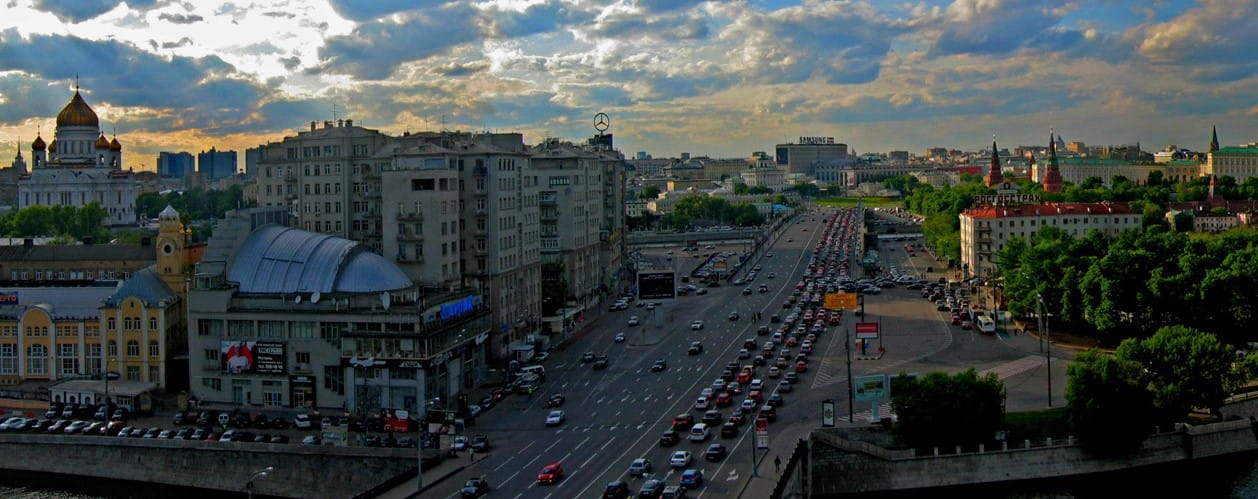 Найти московский. Якиманка район Москвы. Якиманка красивые фото. Большая Якиманка пробки. Москва до Якиманка.